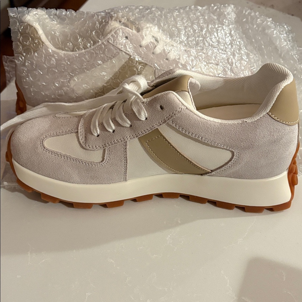Tallure Women's Beige and White Sneakers - Picture 7 of 7